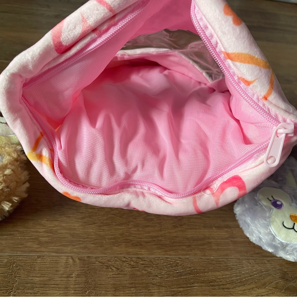 DISNEY-NWOT Duffy’s Friends Plushies Bag-4 Plushes Included - Picture 3 of 12
